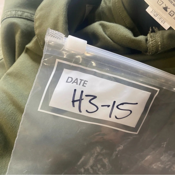 Citizens of Humanity Jumpsuit Marta Long Sleeve Cotton Utility Retreat Green M - Picture 16 of 16